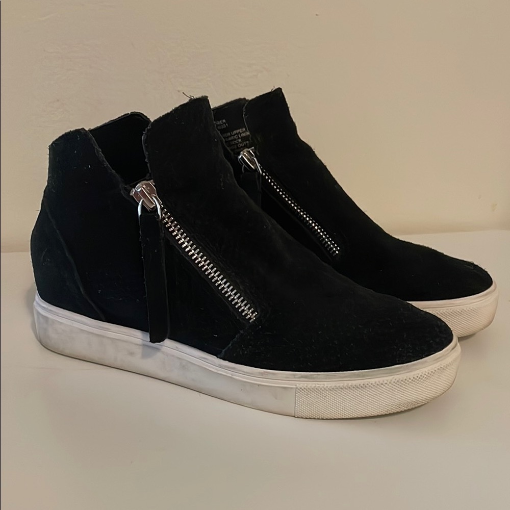 Steve Madden Wedge Zip-up Sneaker